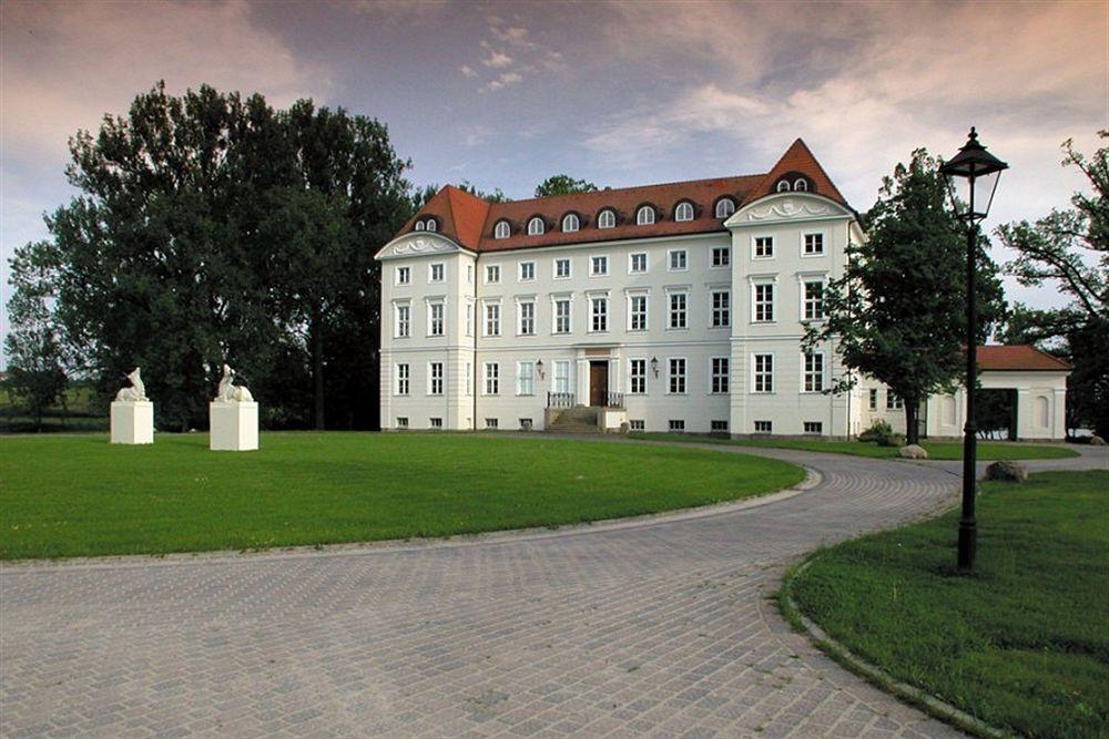 Hotel Schloss Wedendorf Zewnętrze zdjęcie