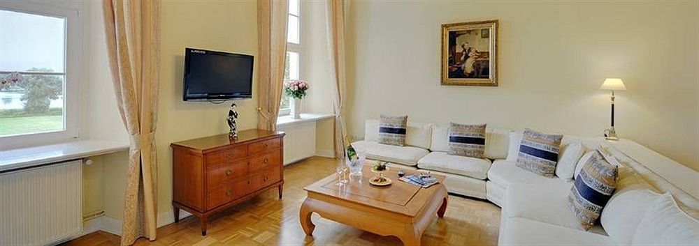 Hotel Schloss Wedendorf Zewnętrze zdjęcie