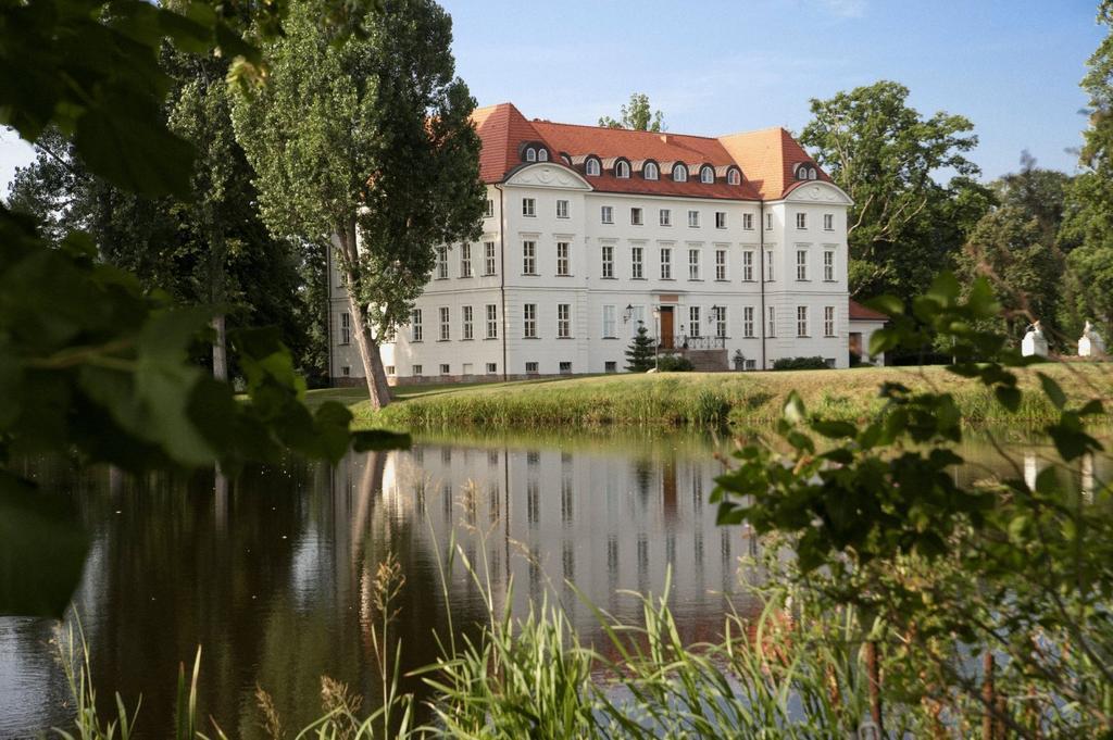 Hotel Schloss Wedendorf Zewnętrze zdjęcie